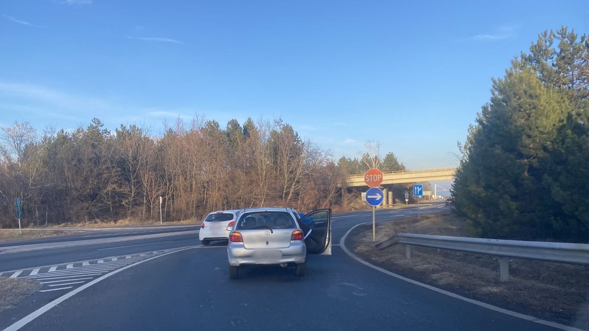 Koccanásos baleset történt Veszprém szélén