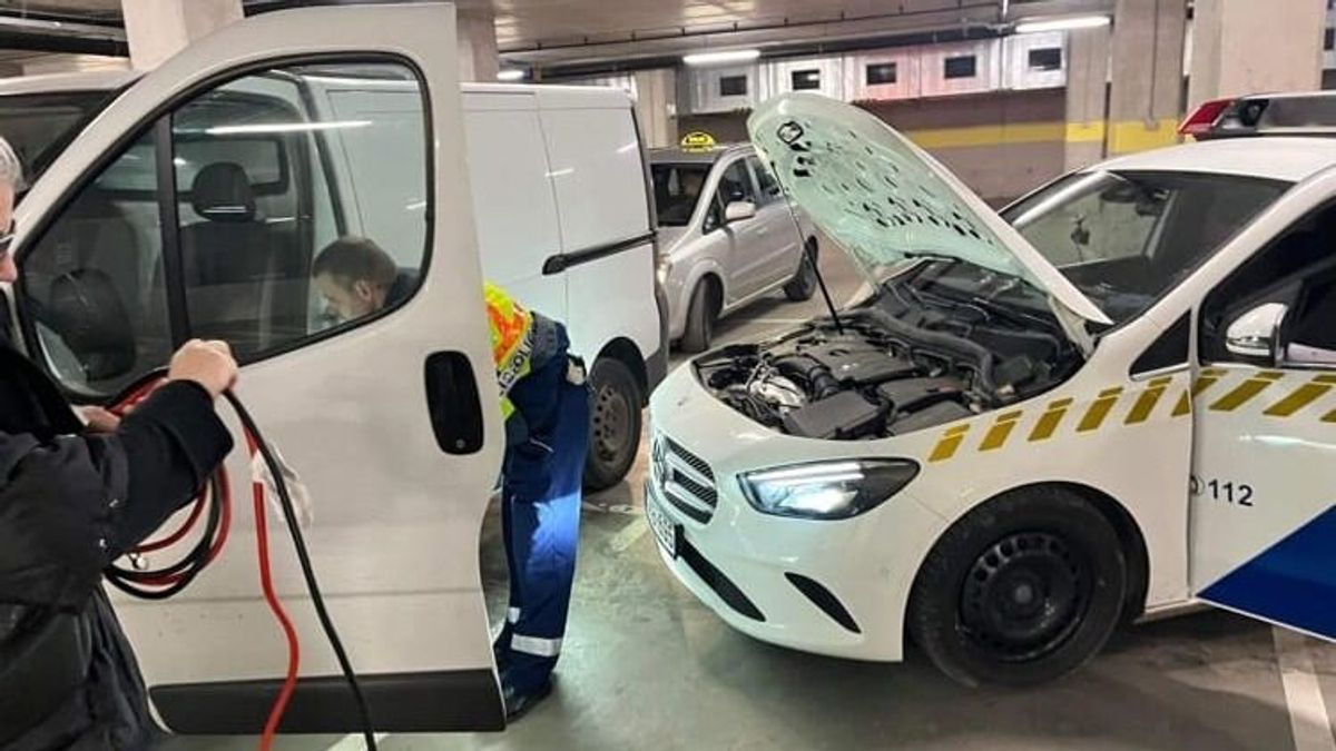 Bajba jutott sofőrön segítettek a füredi rendőrök