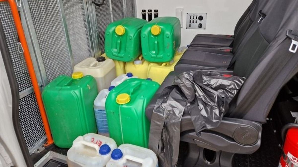 Több mint ezernégyszáz liter gázolajat lopott teherautókból egy veszprémi férfi (videó)