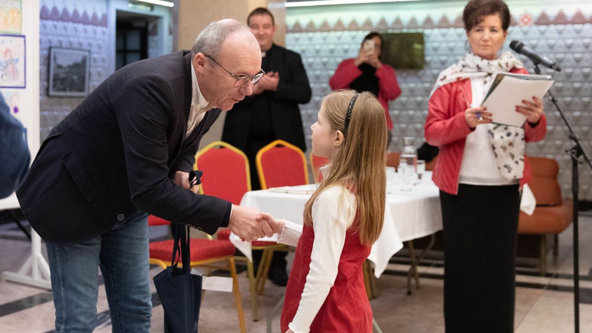 Több mint kétszáz mű érkezett a Házasság hete rajzpályázatára Veszprémben (képgaléria)