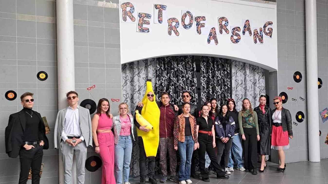 A retro volt a középpontban a a Pápai Petőfi Sándor Gimnáziumban