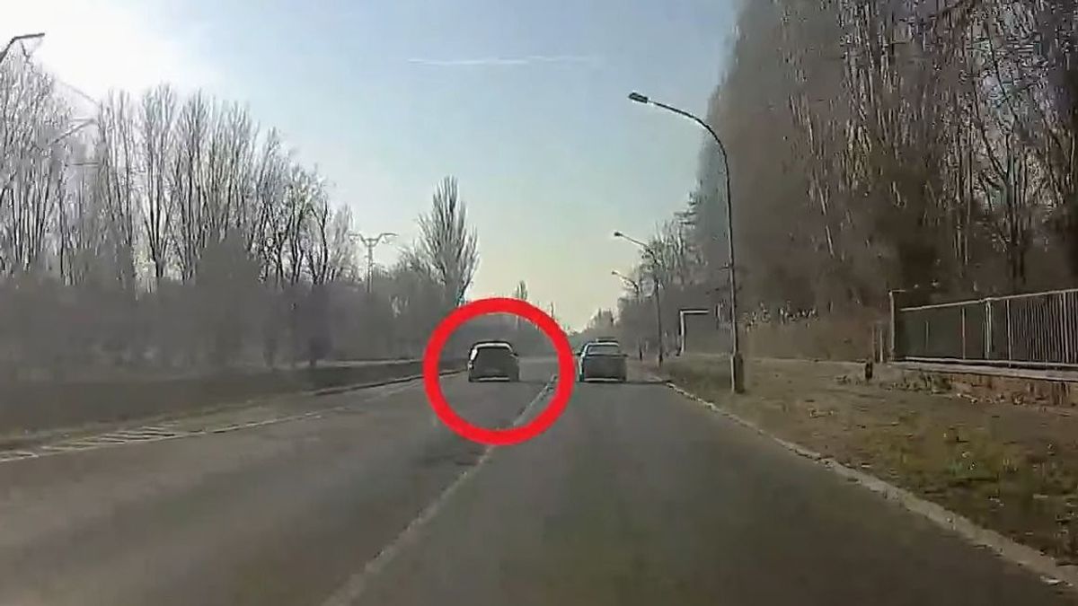 Gátlástalanul előzgető sofőrt kapcsoltak le a rendőrök Balatonalmádinál (videó)