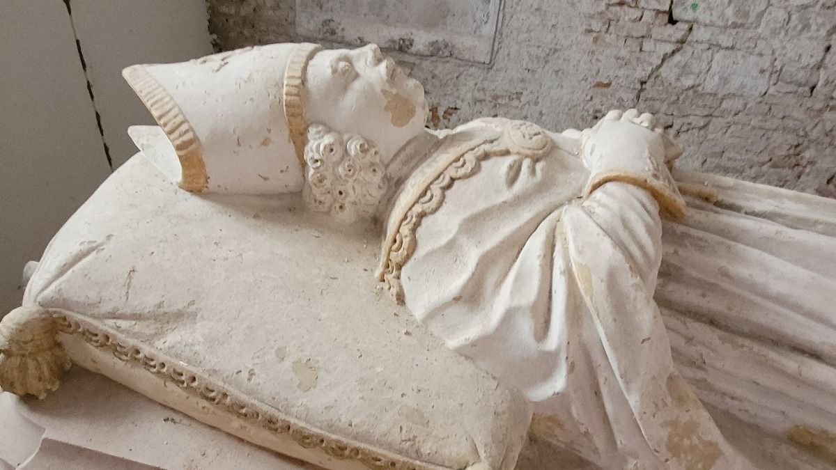 Padányi Biró Márton síremlékét idén kezdik restaurálni