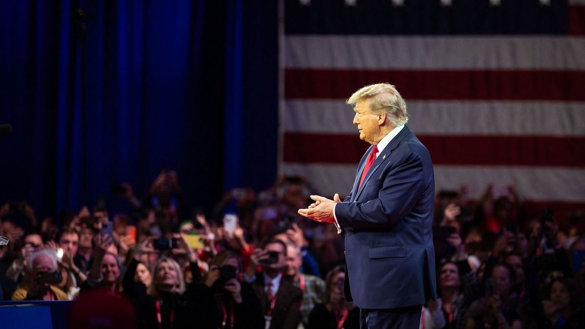 Orbán Viktort méltatta Donald Trump (videó)