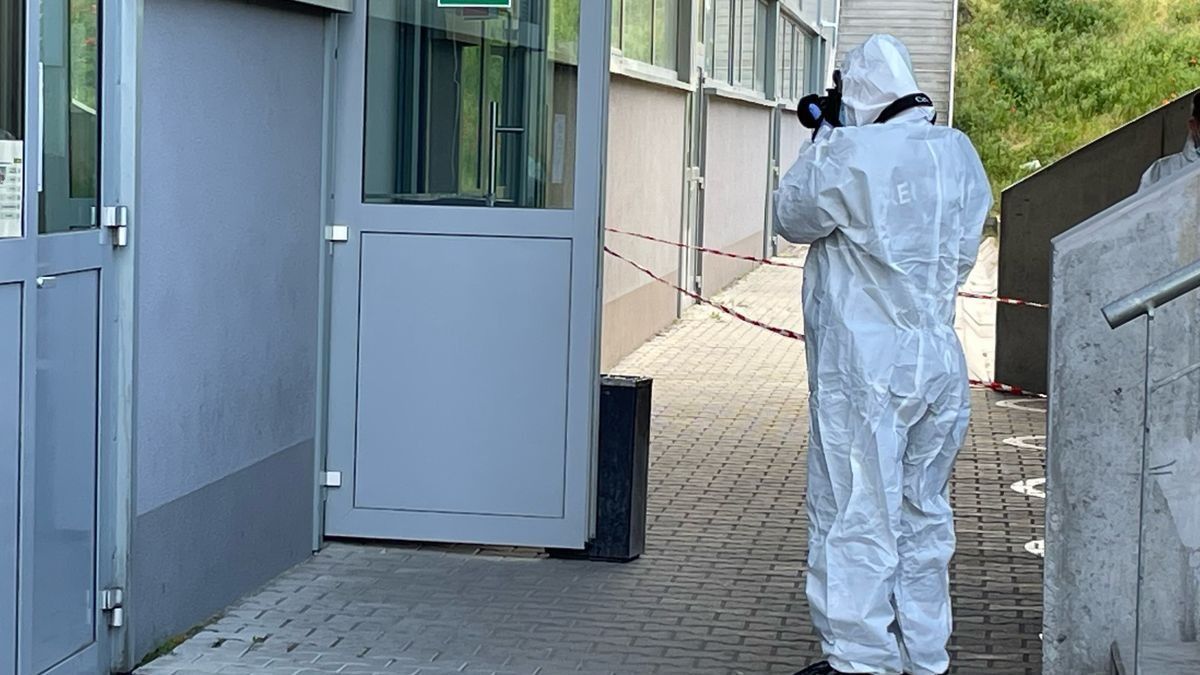 Életfogytig tartó szabadságvesztésre ítéltek egy férfit, aki megölte kolléganőjét Veszprémben