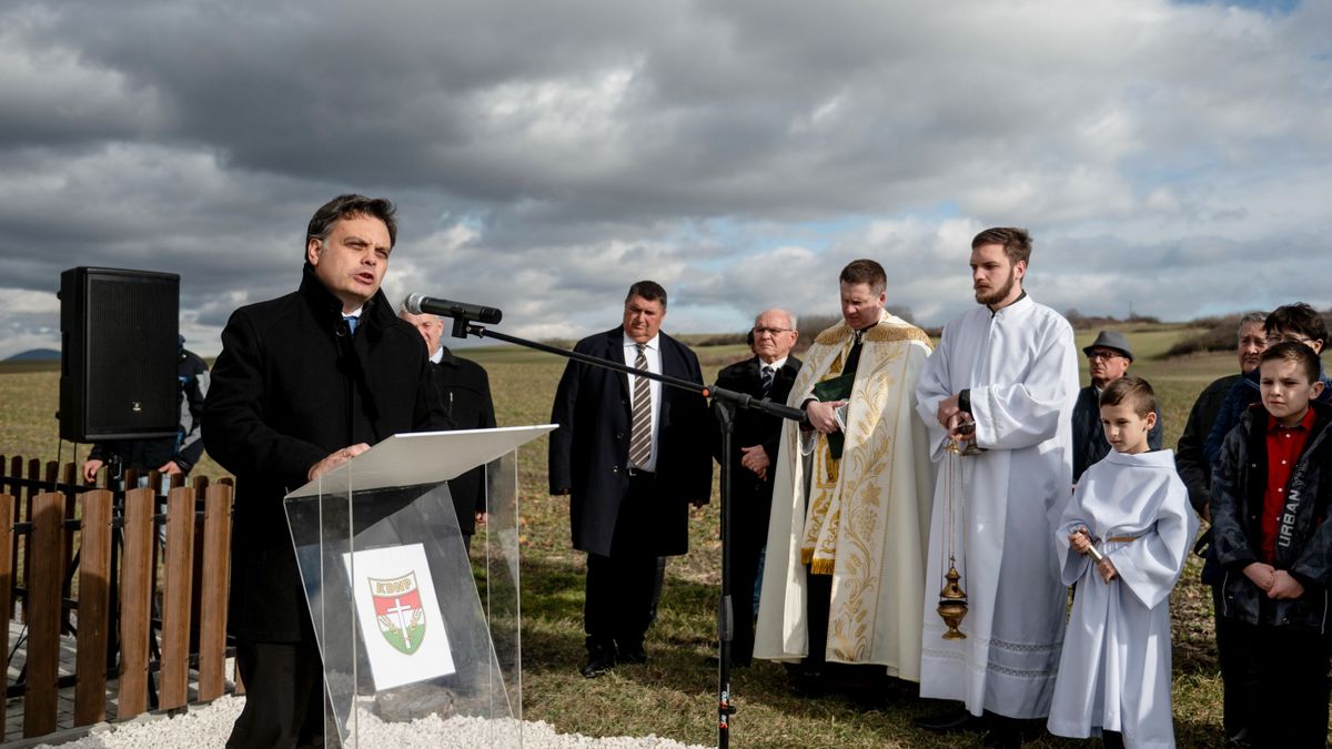 Latorcai Csaba: Magyarország és Európa jövője az összetartó közösségek erejében van