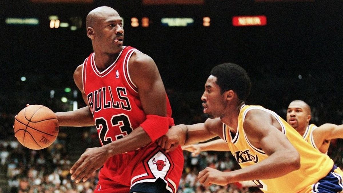 Rekordáron kelt el hat darab Michael Jordan-kosárcipő