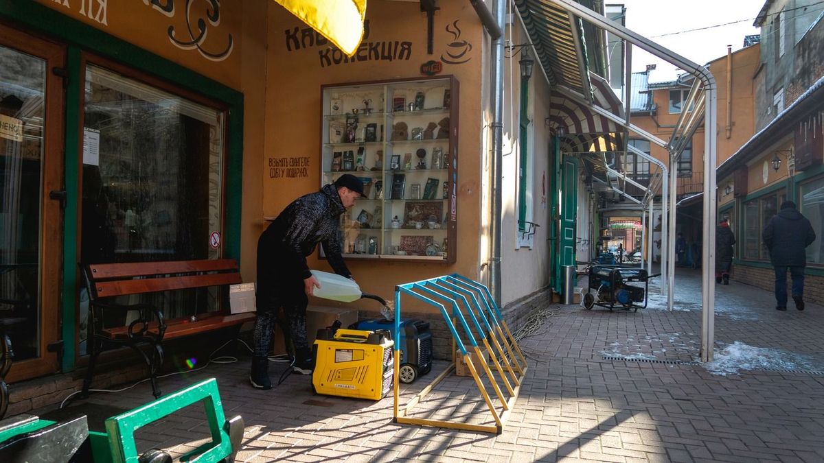 Kényszerhelyzetbe került Ukrajna, javulhat a kárpátaljai magyarok helyzete