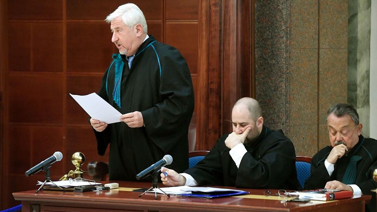 A börtönbiznisz egyik haszonélvezője védi a szélsőbaloldali olasz embervadászt