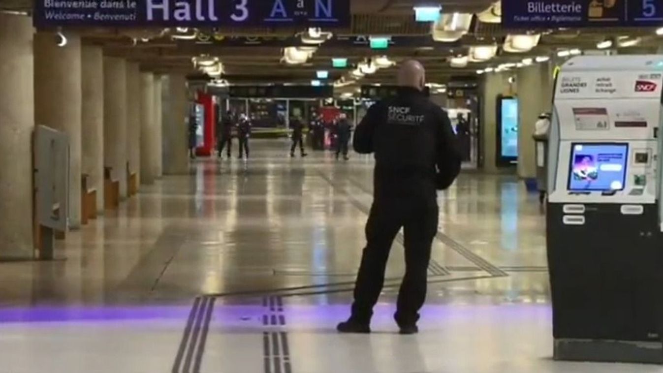 Három embert késelt meg egy mali születésű férfi Párizsban (videó)