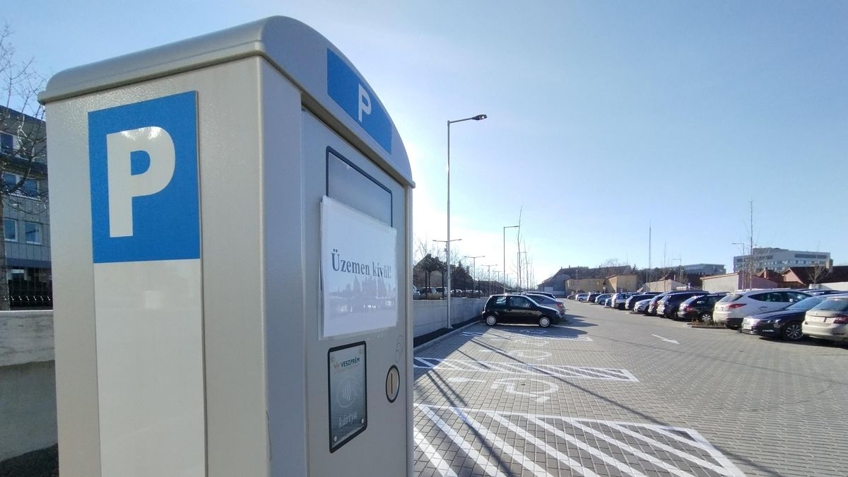 Februárban is ingyenes Veszprémben két belvárosközeli parkoló