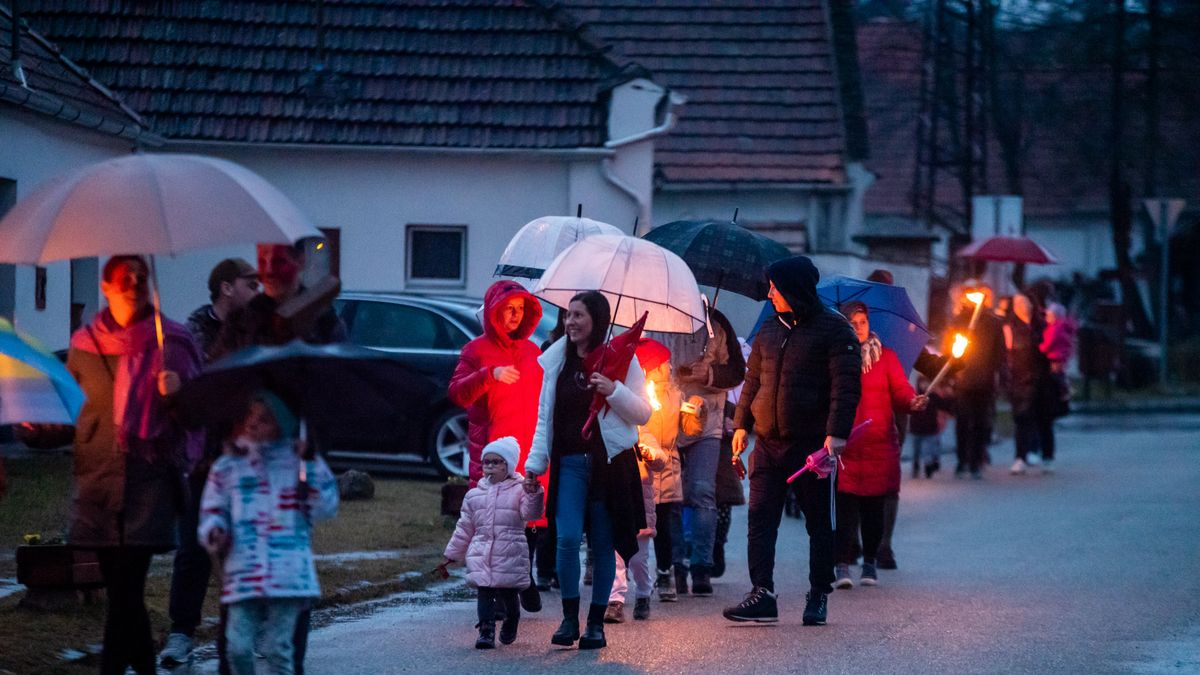 Farsangi bábszínház Magyarpolányban