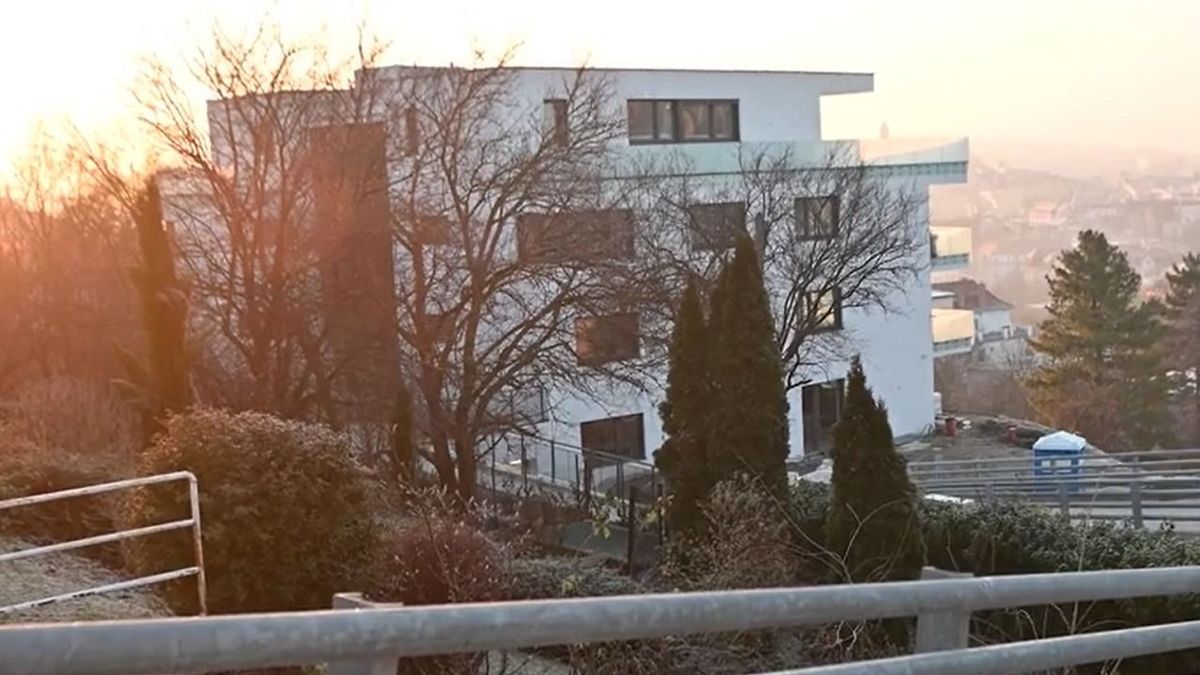 Gyurcsányék előtt is vásároltak érdekes körülmények között luxusvillákat a baloldali politikusok