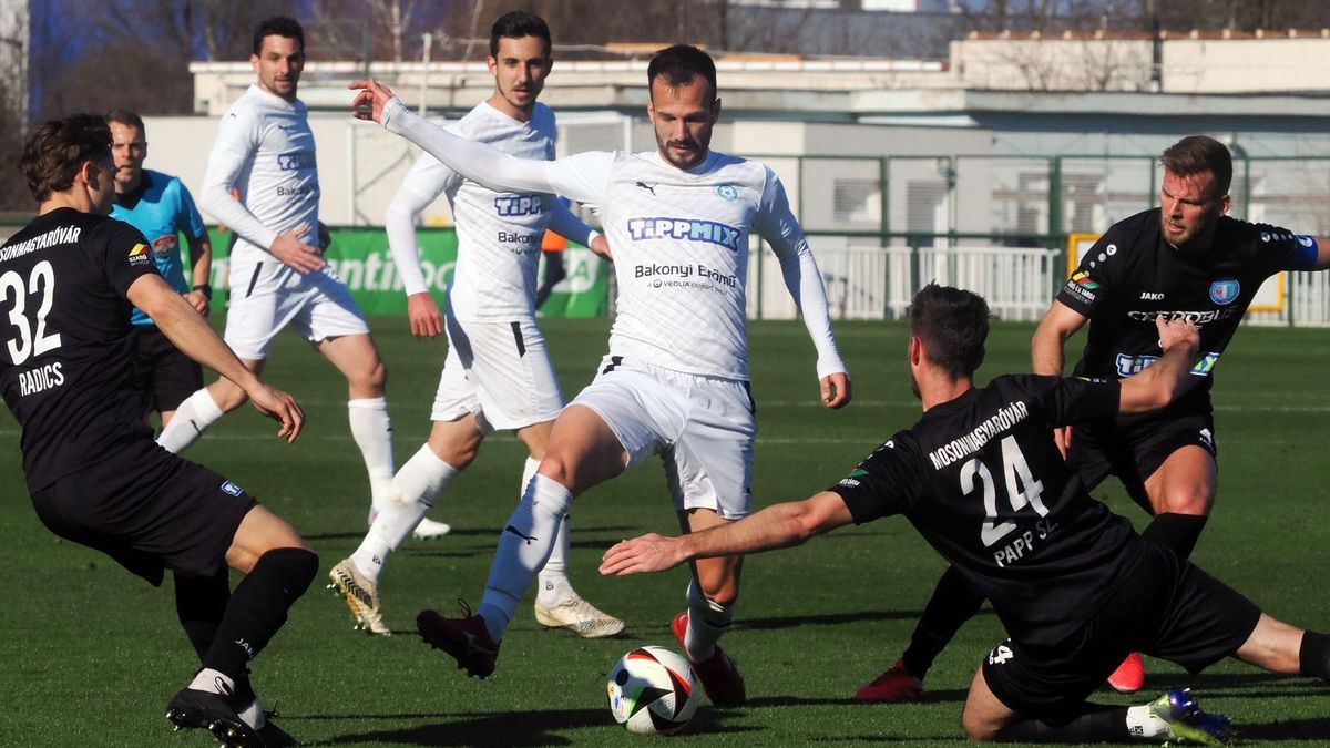 A lefújás pillanatában lőtt góllal nyert az FC Ajka!