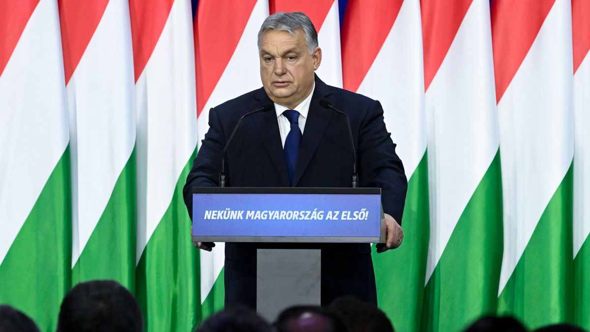 Orbán Viktor: a zöldenergia beruházásokért késhegyre menő a küzdelem Európában (videó)