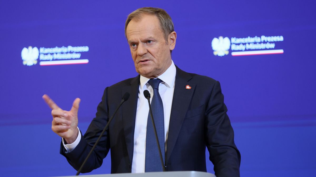 Leépítené a vallást Lengyelországban a Donald Tusk vezette kormány