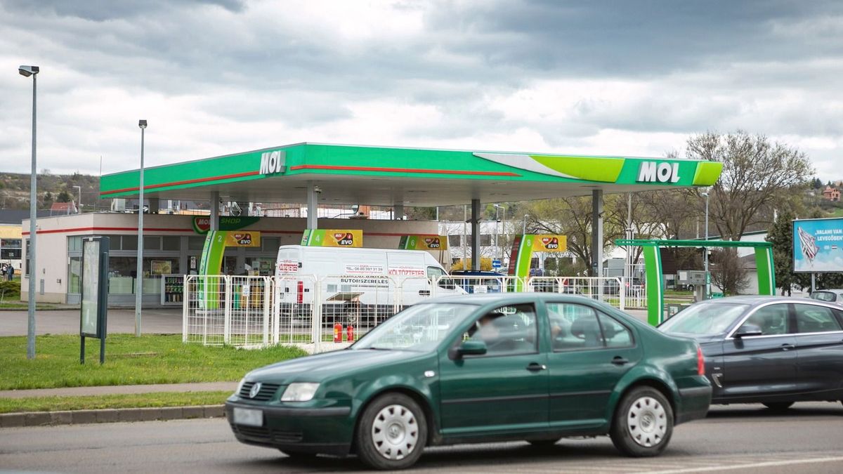 A hét közepétől csökken a benzin ára