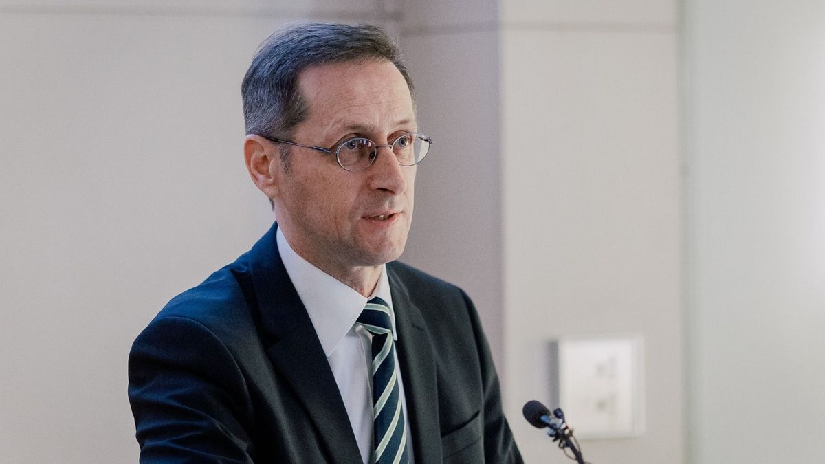Varga Mihály: visszatér a növekedési pályára a magyar gazdaság