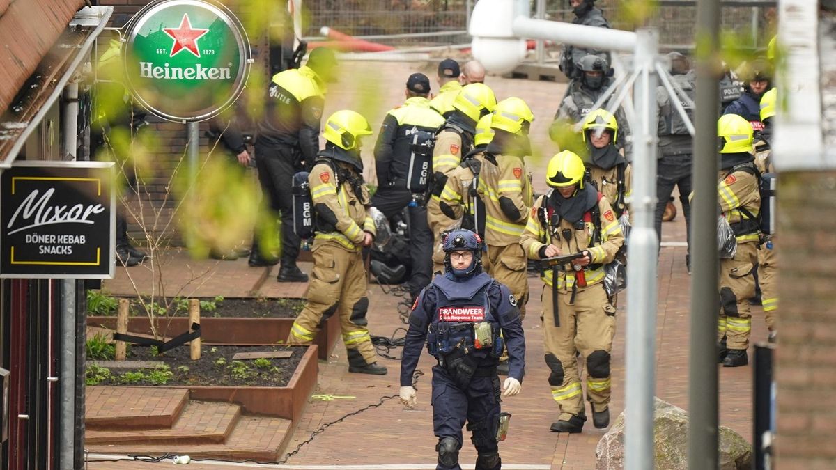 Túszokat ejtettek egy holland kisvárosban