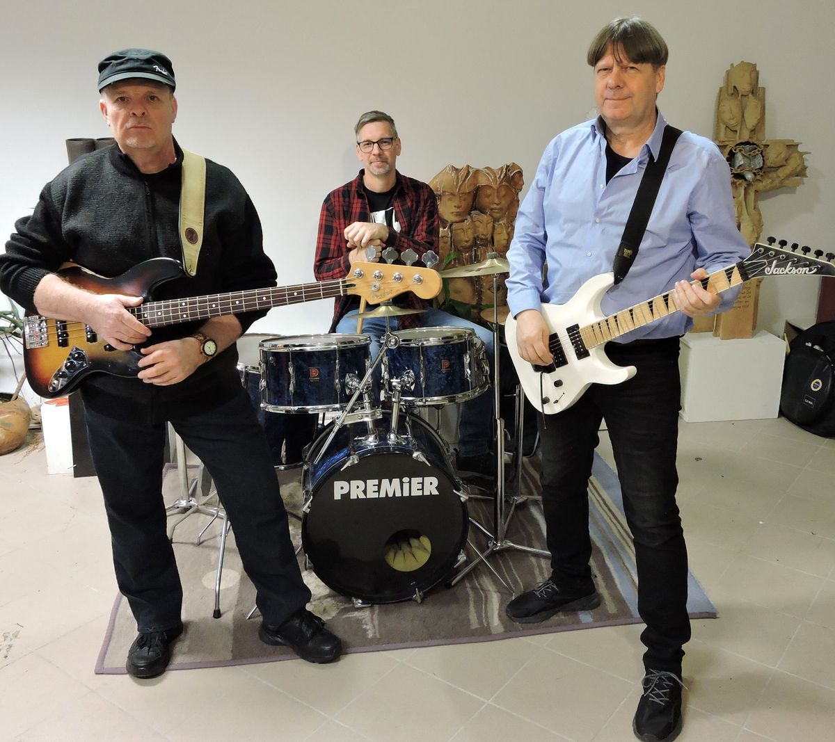 A Yesterday zenekar egy magyar blues-rock formáció, ám májusban kissé eltérnek megszokott stílusuktól