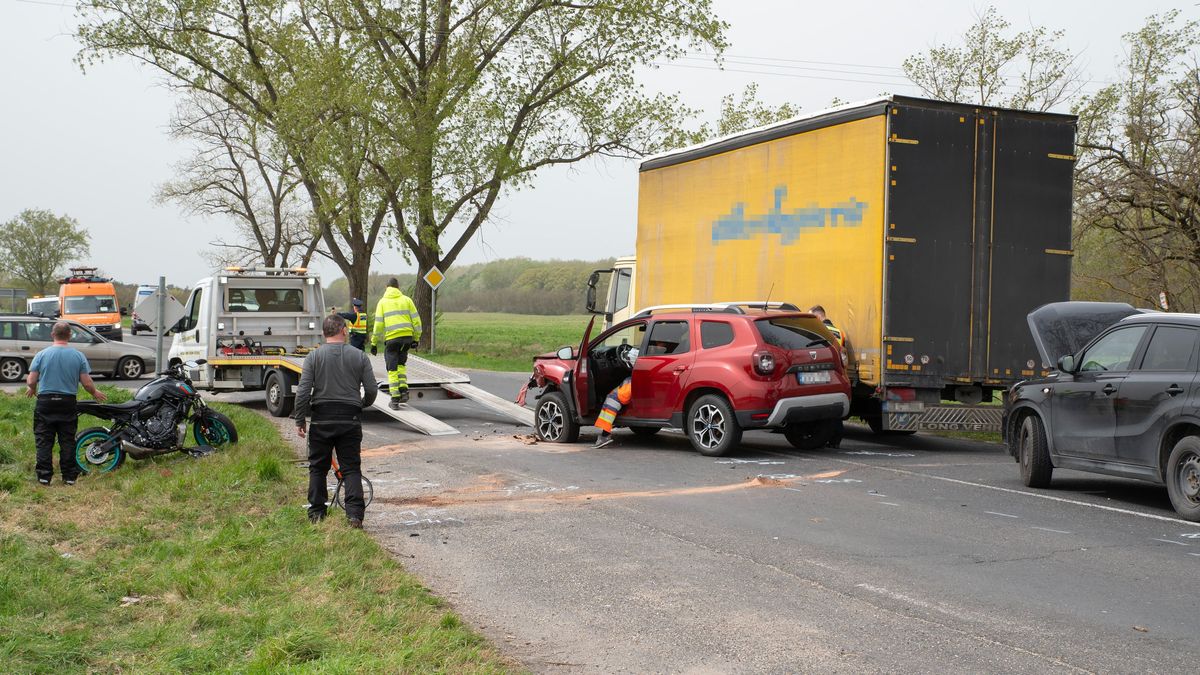Borzalmas tömegbaleset történt az 1-es úton, gyerek is megsérültek