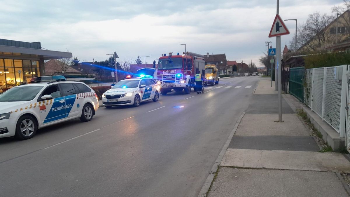 Súlyos baleset történt Balatonfüreden, busznak csapódott egy autó