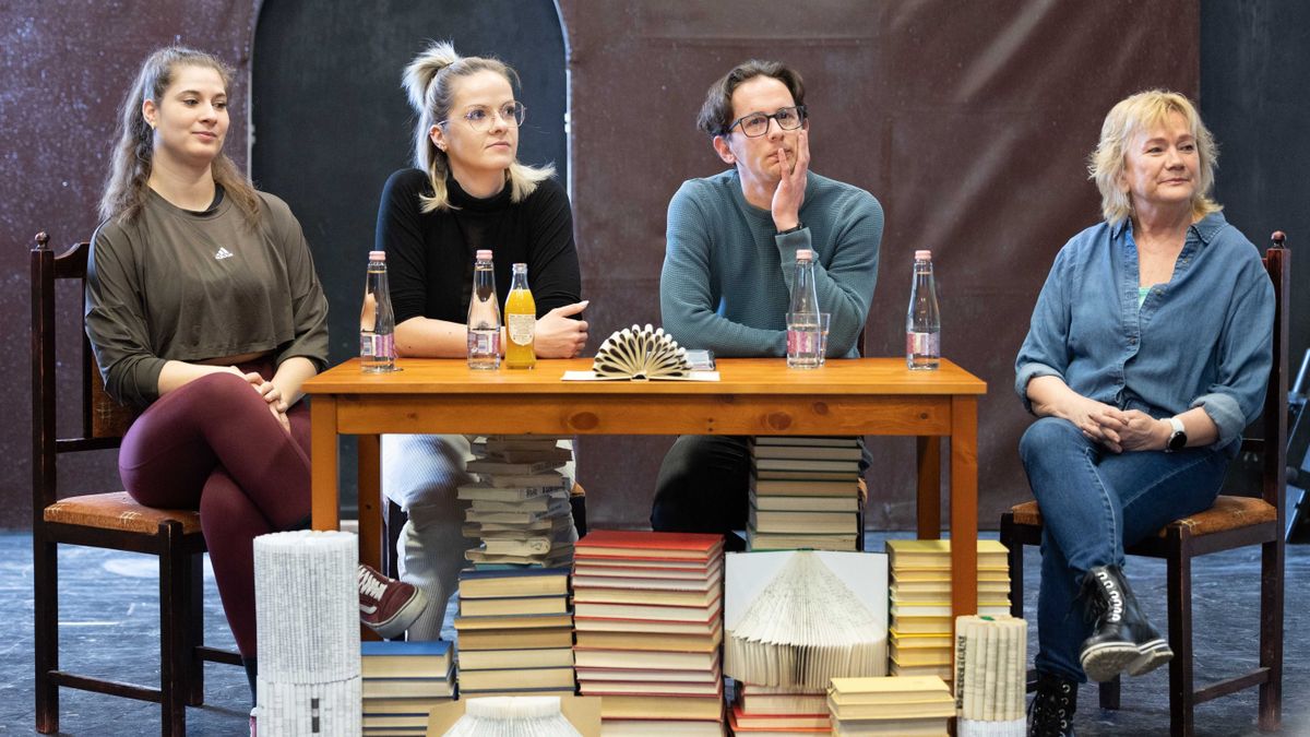 Bestseller – világpremierre készül a Pannon Várszínház (képgaléria, videó)