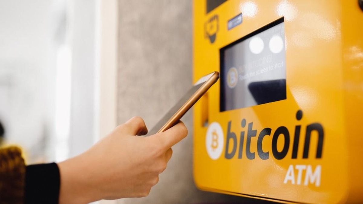 Egyre több bitcoin-ATM működik a magyar fővárosban