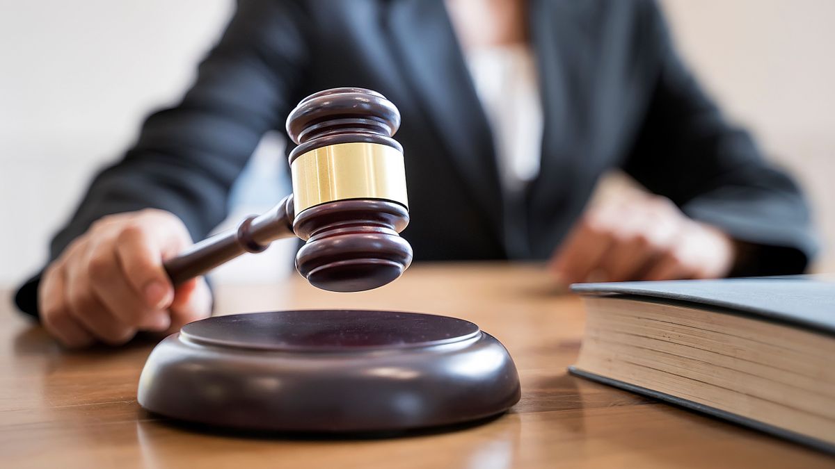 Felmentette a bíróság az újbudai rendőrgyilkost