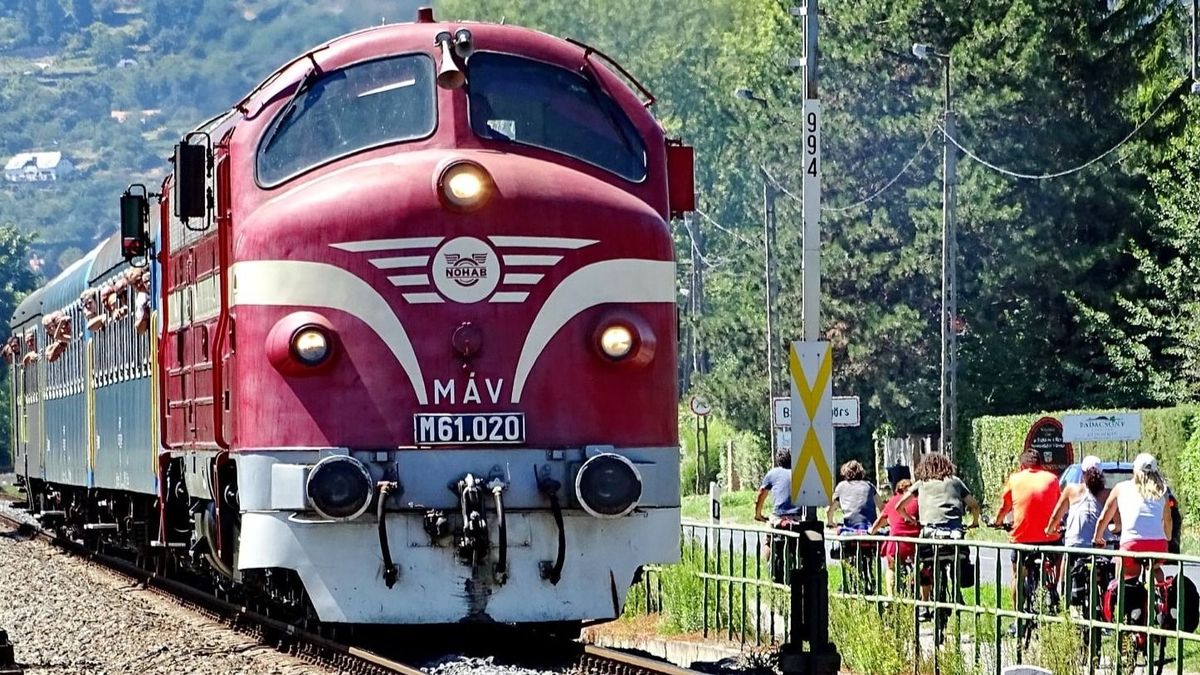 Kerékpárral a vonatokon a Balatonnál is