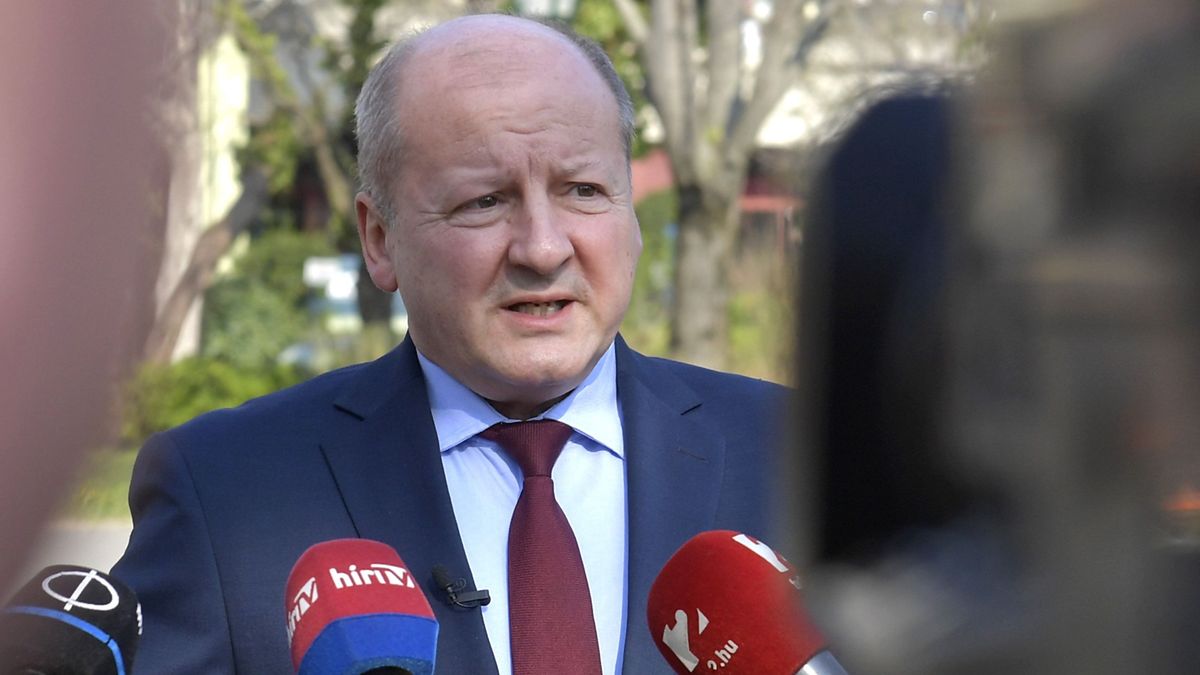 Simicskó István válaszokat vár Orosz Annától az újbudai pedofilbotránnyal kapcsolatban (videó)