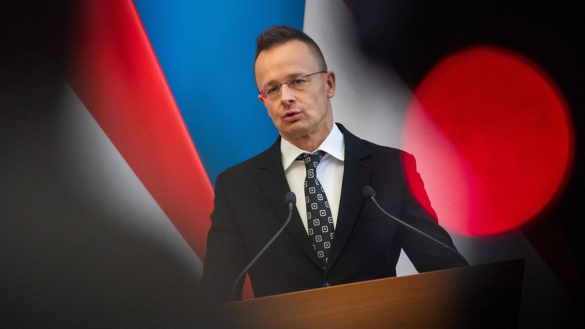 Külügyminiszter: ma a nemzetközi politikában a valóság és az ideologikus megközelítés távol áll egymástól
