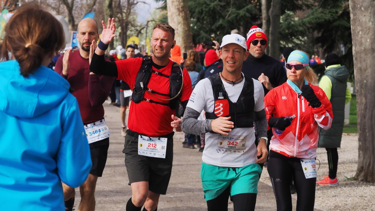 Izzadtság, fájdalom és rengeteg mosoly – ilyen volt a Balaton Szupermaraton (galéria)