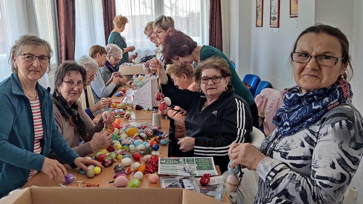 Munkában a tapolcai tojásrestaurátorok