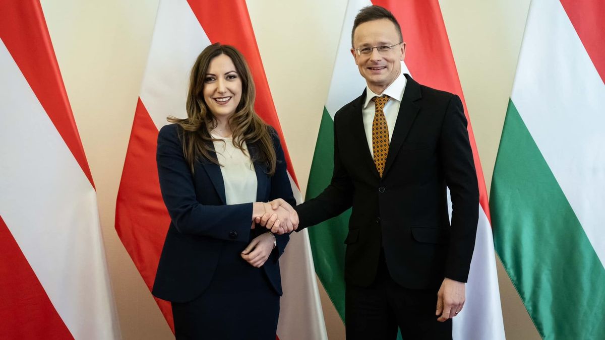 Szijjártó Péter: a magyar kormány együtt küzd az osztrák jobboldallal a valódi európai demokráciáért
