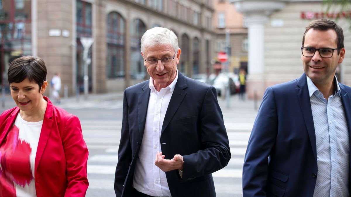 Gyurcsány embere hazafias kötelességének tartja az EU-pénzek visszatartását
