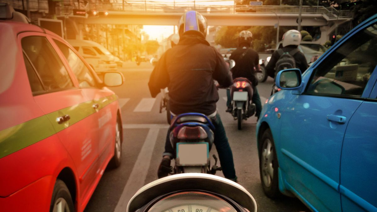 Autóval vagy motorral indul el otthonról? Kellemetlen meglepetések érhetik a héten, ha leinti egy rendőr