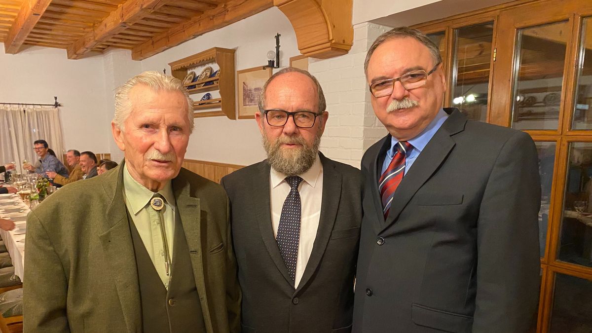 Történelem, krampampuli és libacomb (videó)