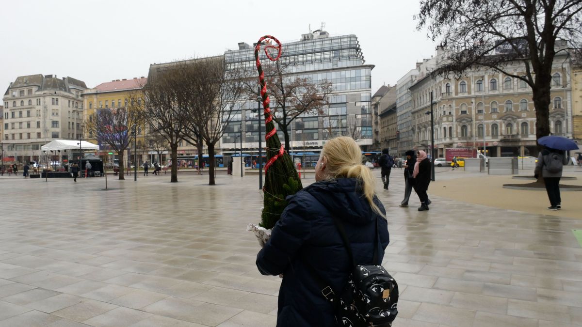 Drágábban, később, kevesebbet: Karácsony Gergely mérlege a Blaha Lujza téren