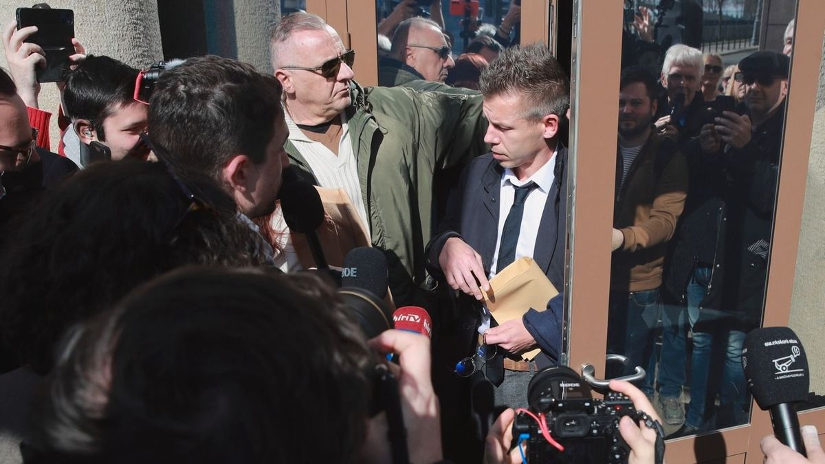 Varga Judit volt kabinetfőnöke: láttuk, hogyan próbálja megalázni a feleségét Magyar Péter