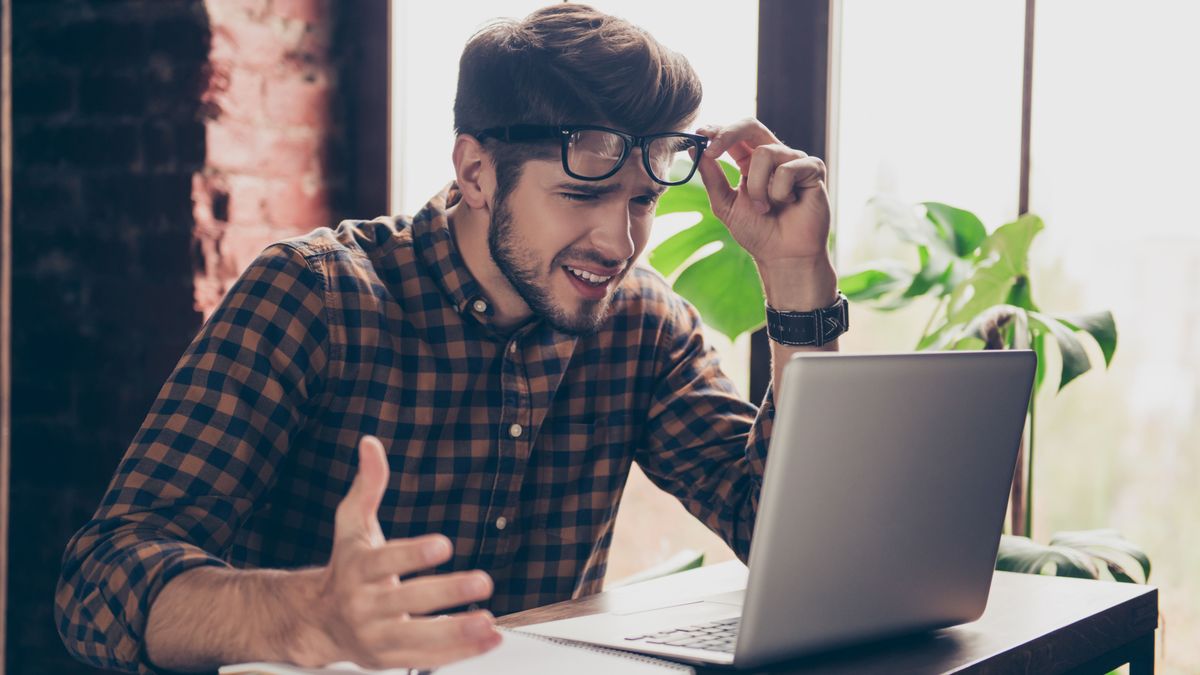 Húzza ki a laptopját most, különben örökre csatlakoztatva marad