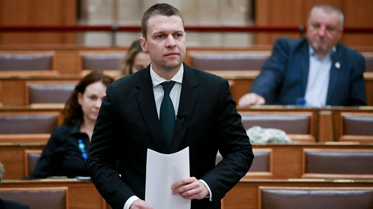 Brüsszel alázatos szolgáit mutatja be a Fidesz új kampánya (videó)