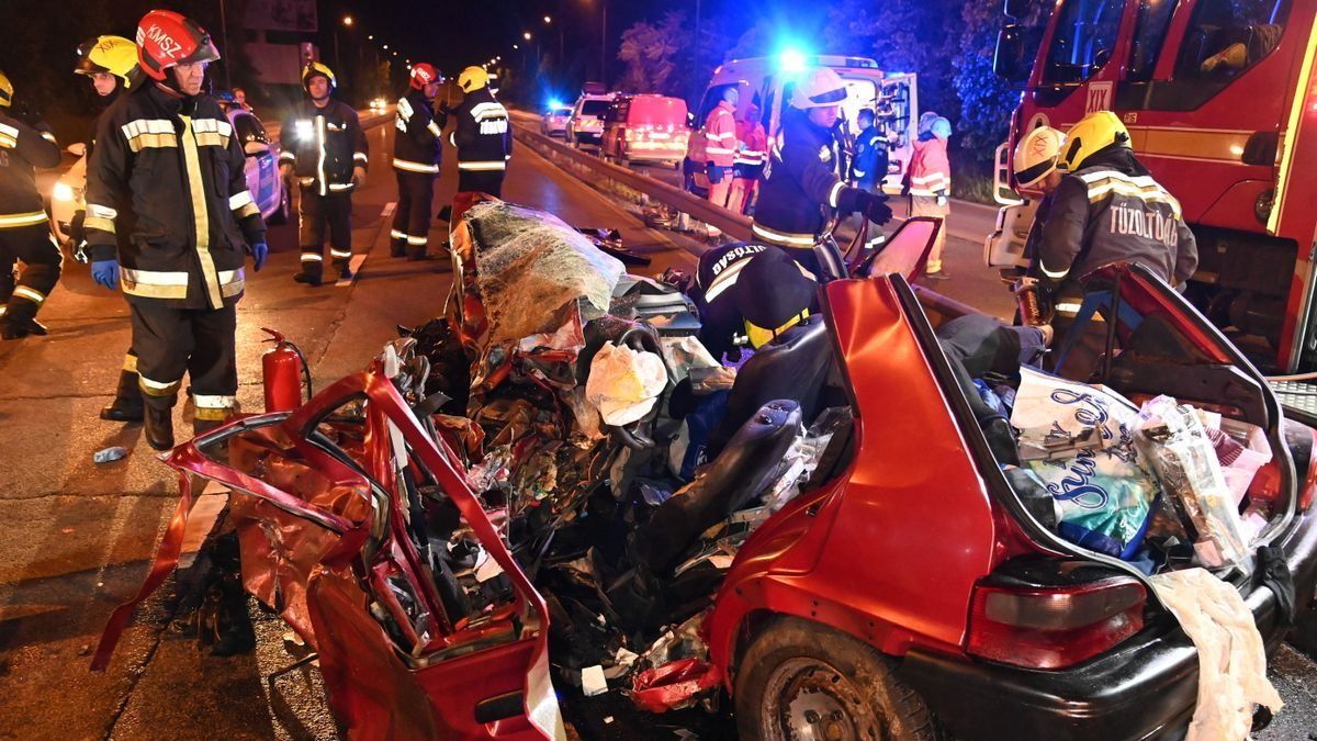 Megrázó videót készítettek a tűzoltók a budapesti kettős tragédiát okozó karambol mentéséről