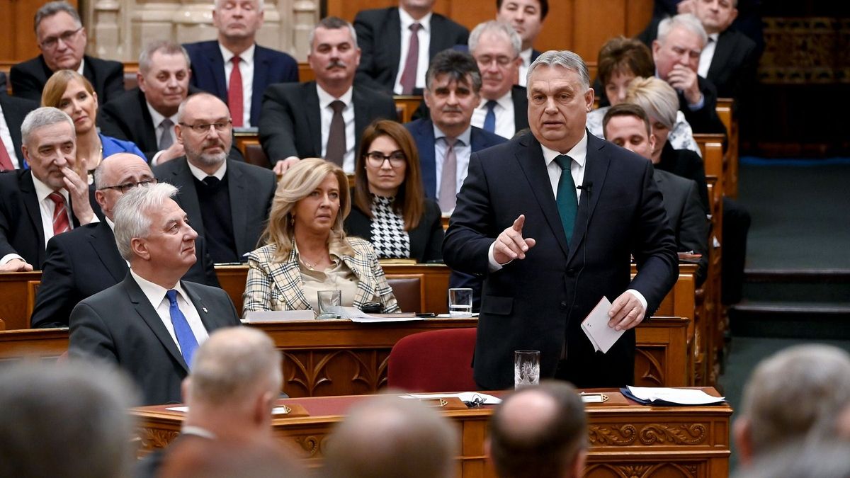Orbán Viktor: a többszörösére növeltük a börtönben lévő pedofilok számát (élő)