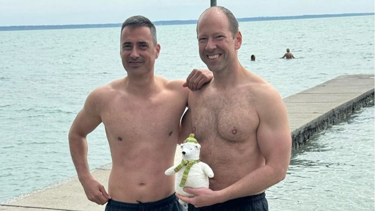 Ovádi Péter kormánybiztos is fürdőzött a Jegesmedvékkel a Balatonban