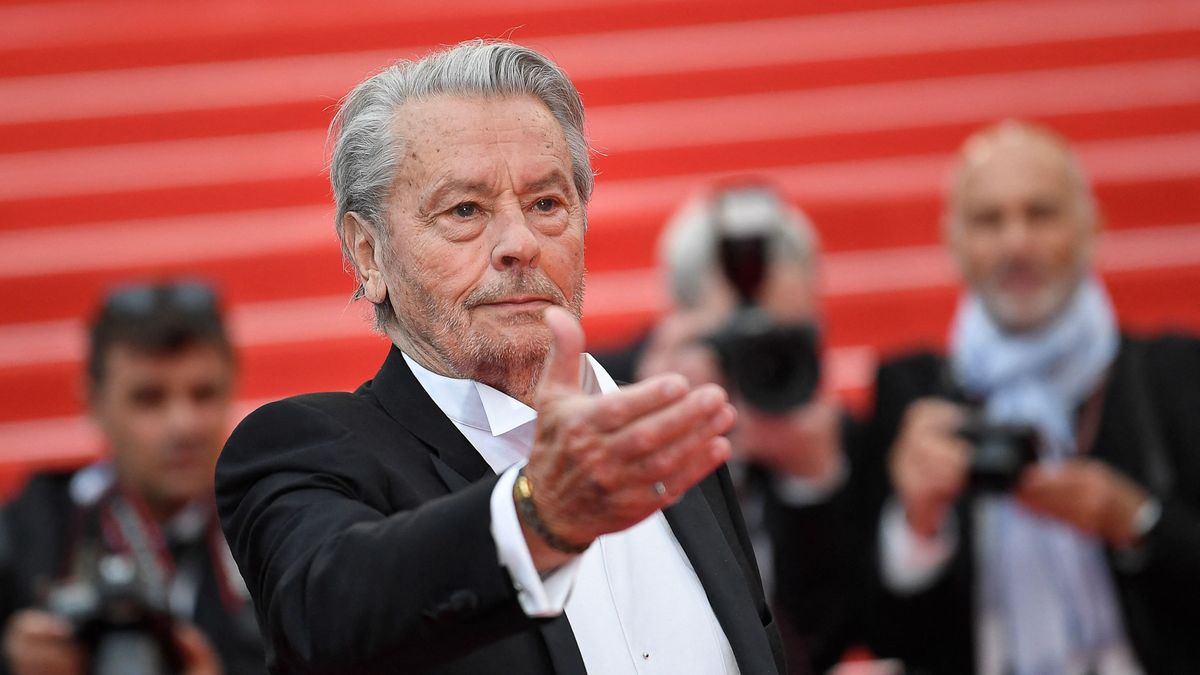 Döbbentes, hogy néz ki Alain Delon, alig lehet felismerni a legújabb fotóján