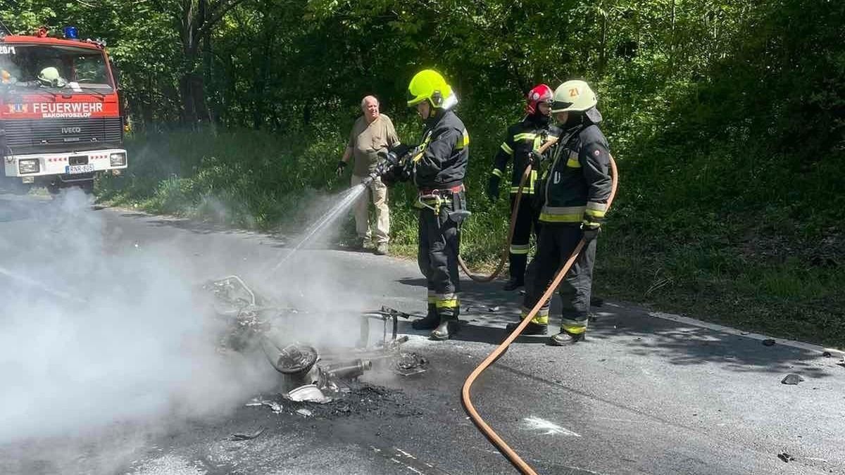 Három motoros halt meg a hétvégén, egy negyedik életéért még küzdenek