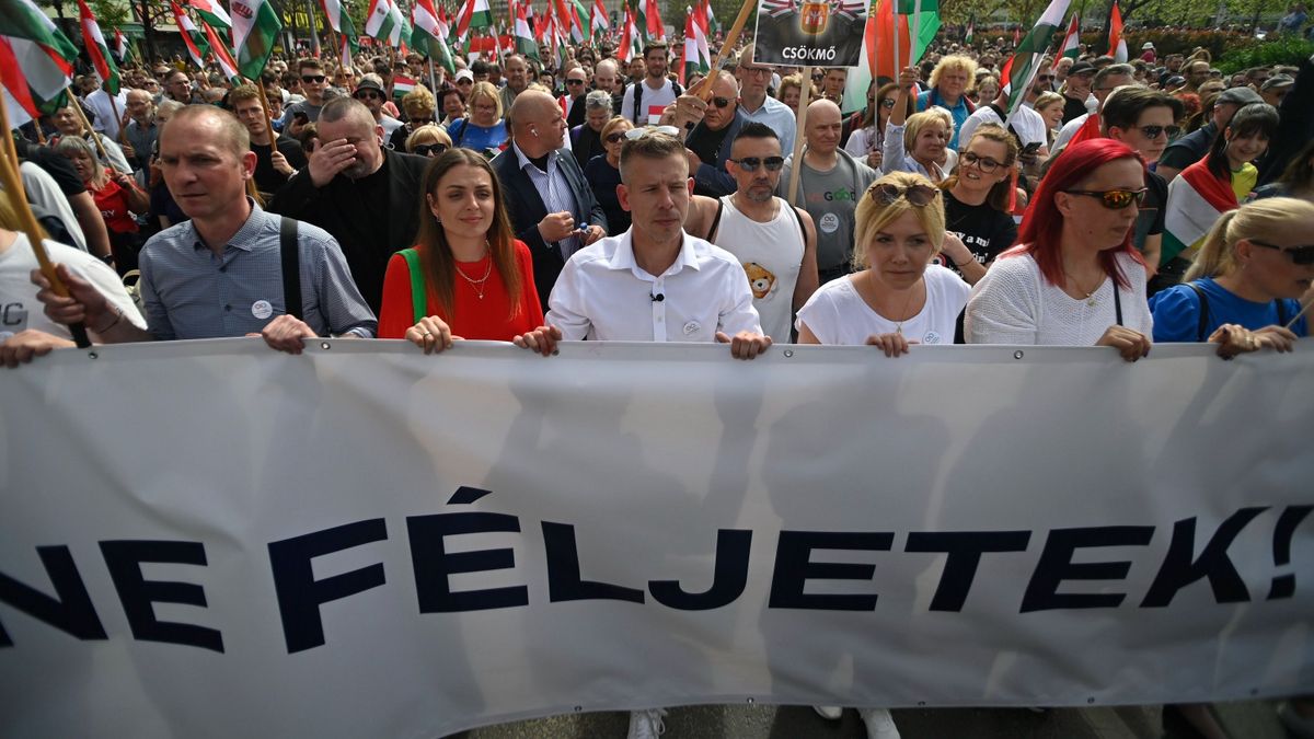 Soros György egyik legfőbb híve is beállt Magyar Péter mögé
