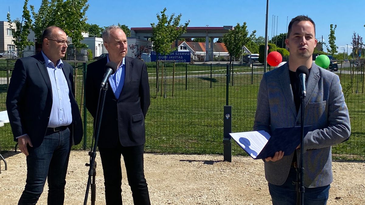 Átadták Balatonfüred első kutyabarát közparkját (galéria)