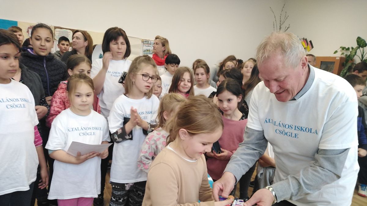 Jubileumi matematikaverseny tartottak a csöglei iskolában